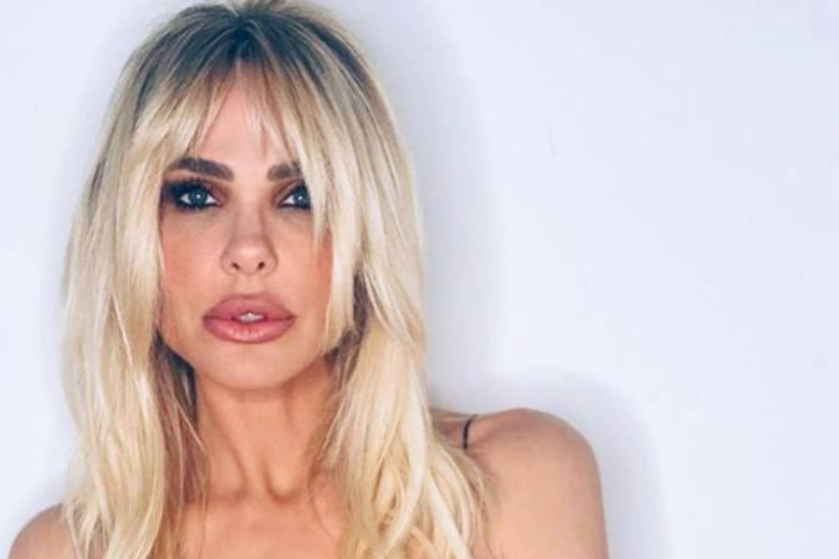 Ilary Blasi contro Carlo Conti