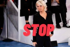 Maria De Filippi stop
