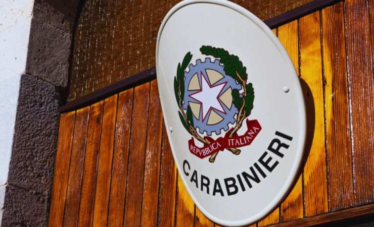 l'insegna dei Carabinieri