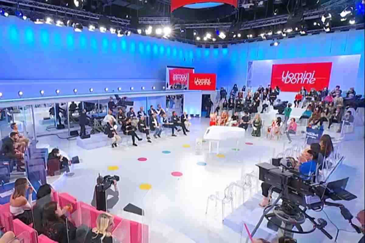 Uomini e Donne lutto