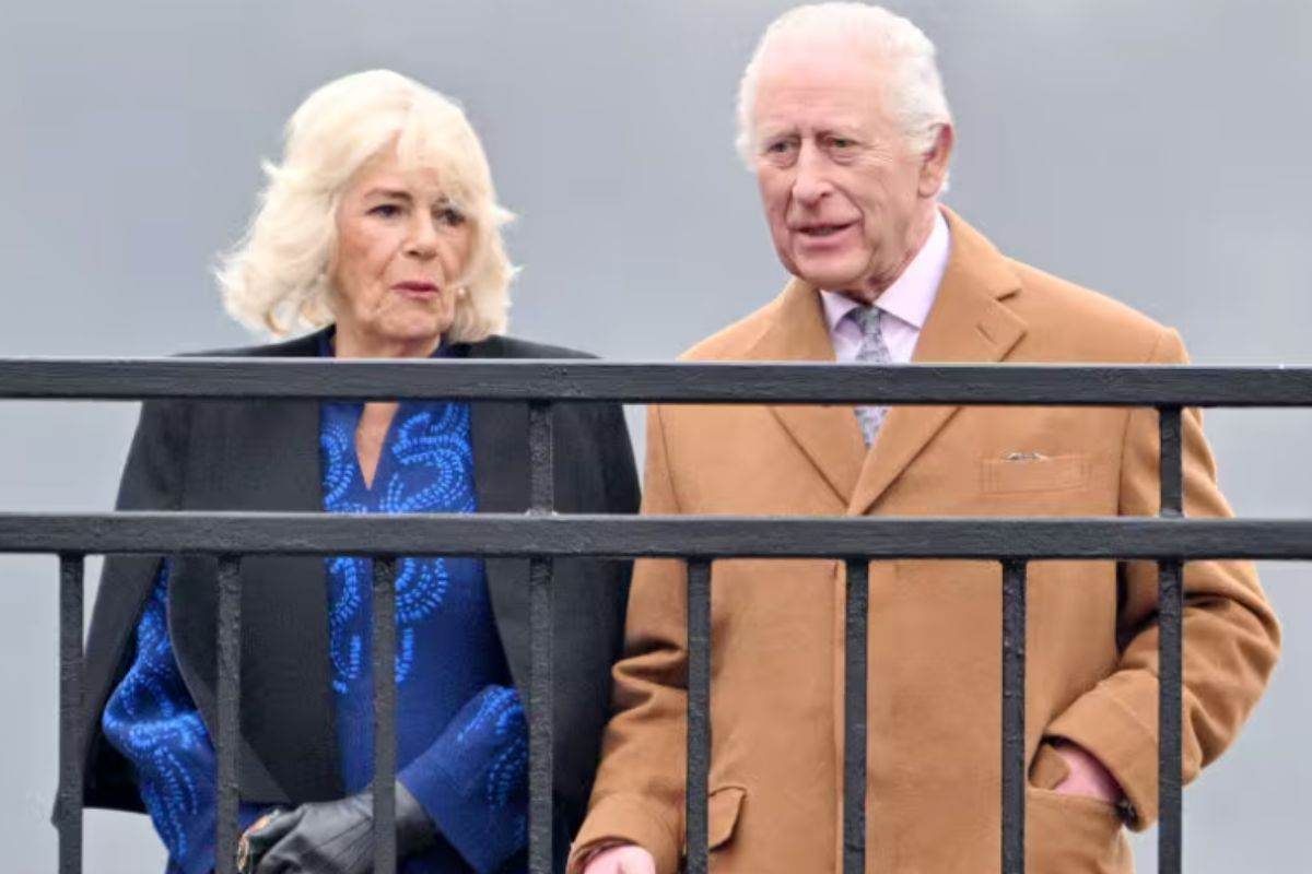 Il Re Carlo con la consorte Camilla