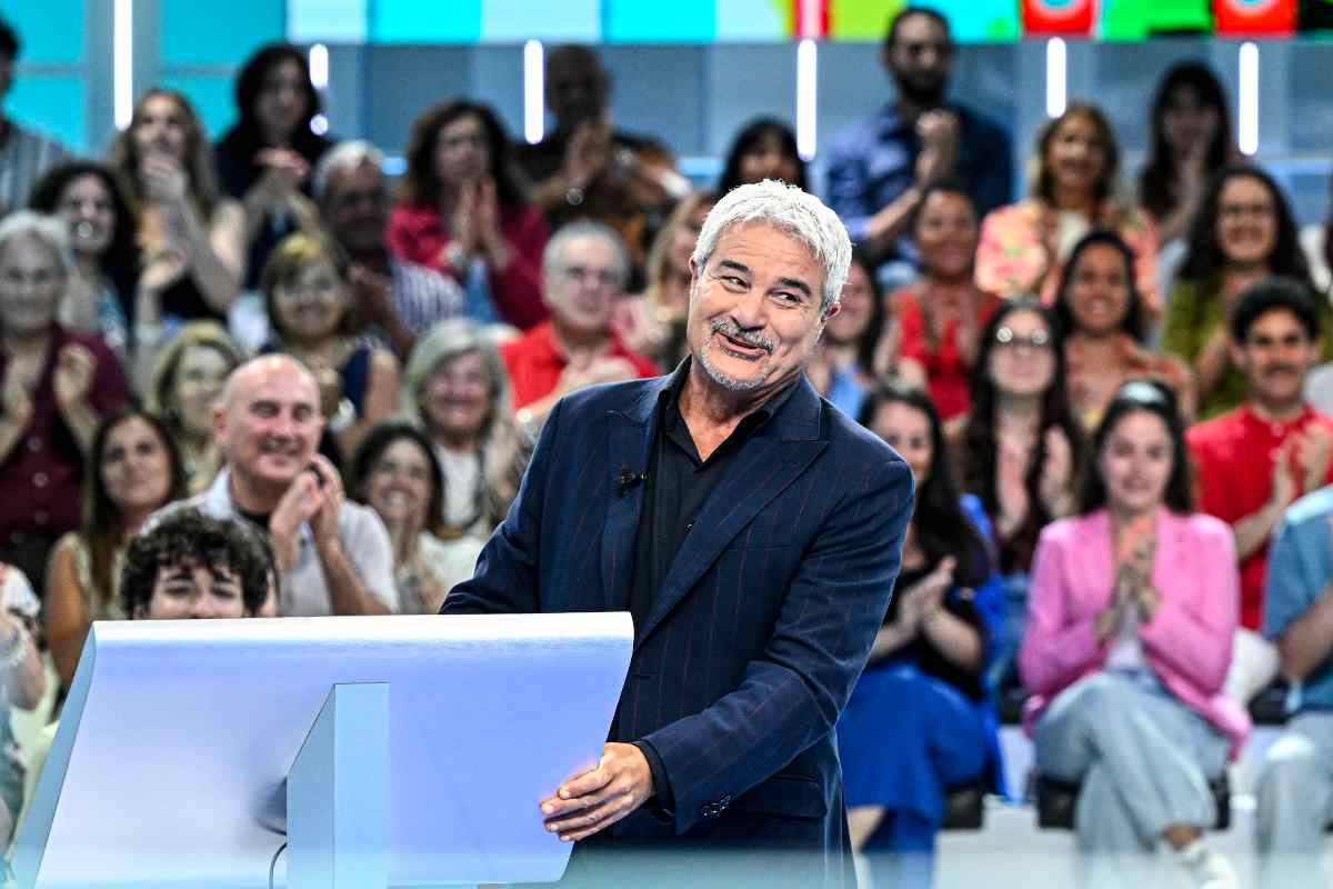 Pino Insegno sorpreso