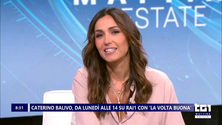 caterina balivo sorride