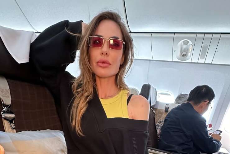 ilary blasi in aereo