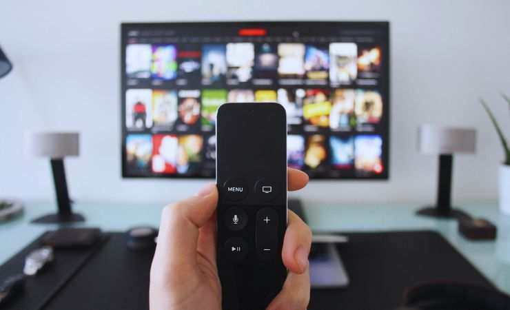 telecomando e tv
