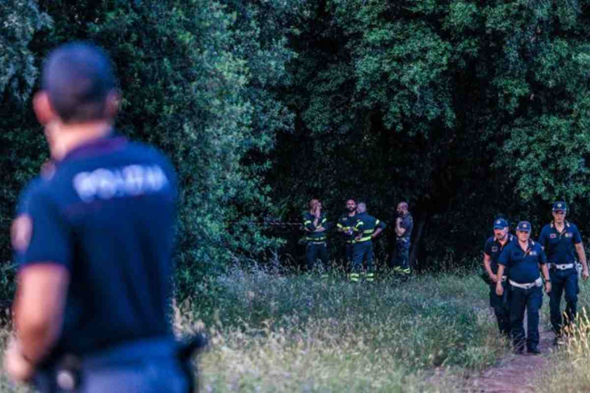 sopralluogo delle forze dell'ordine a villa pamphili