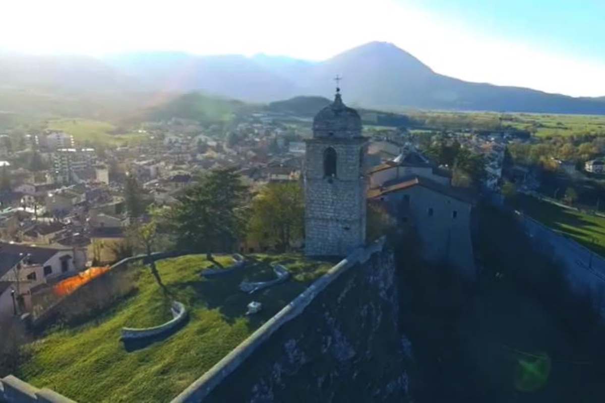 rocca di mezzo