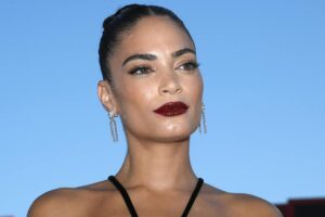 Elodie zittisce i rumors