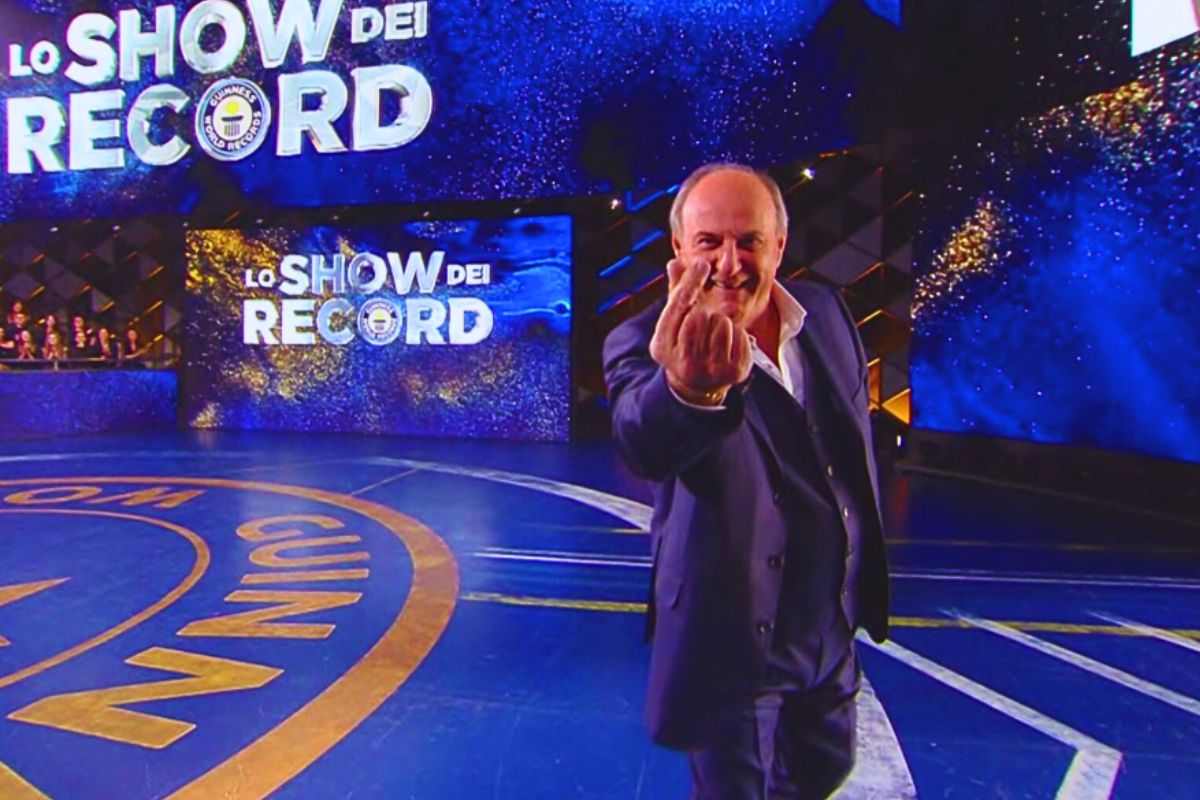 Gerry Scotti conduce Lo Show dei Record