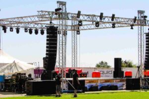 Preparazione palco